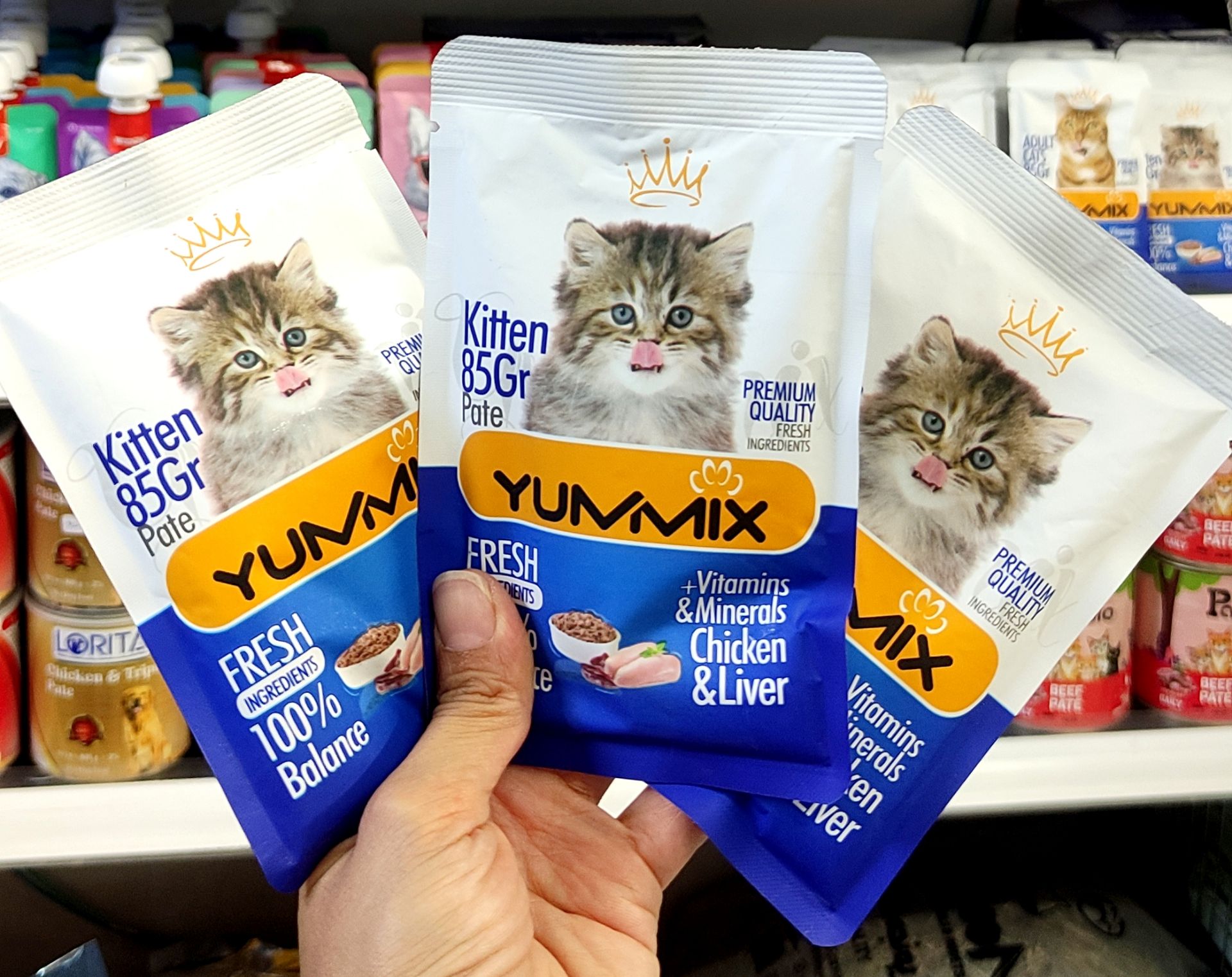 پوچ بچه گربه یامیکس yummix مدل پته طعم مرغ و جگر وزن ۸۵ گرم